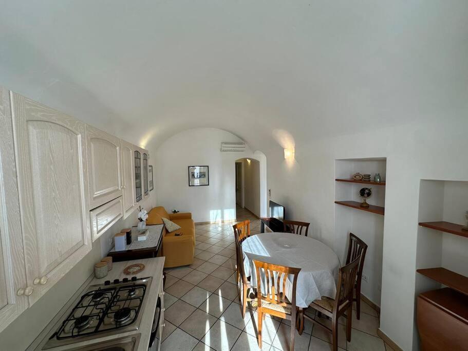 Appartement 2 Passi Dal Mare Di Ampio Trilocale